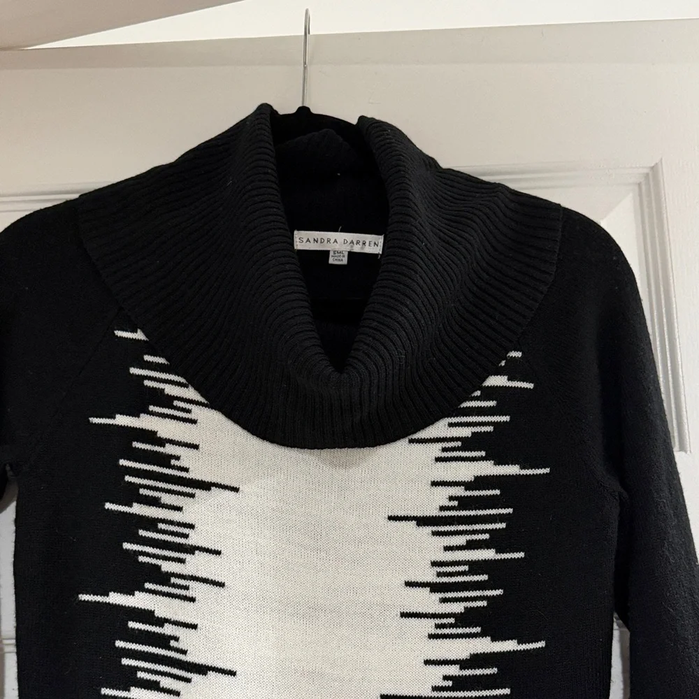 Sandra Darren Black and White Long Sleeve Sweater Dress - Picture 2 of 3